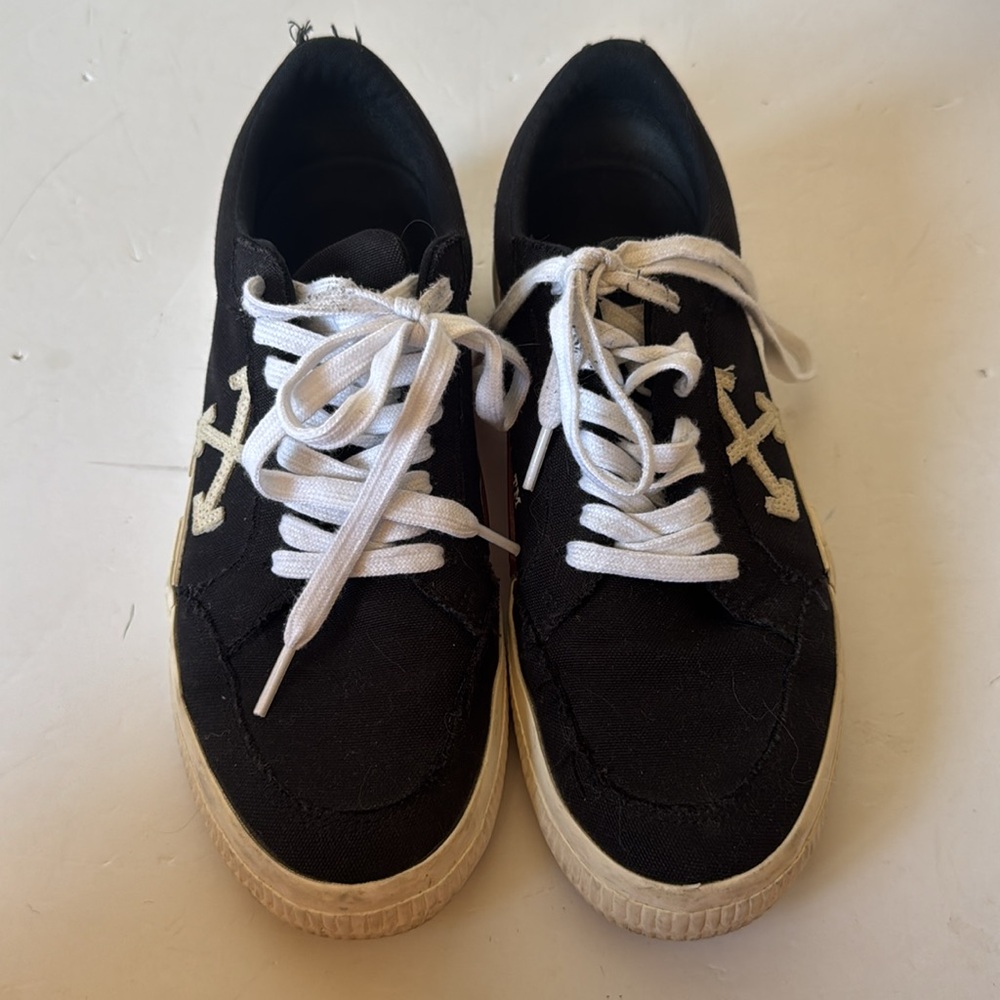 Off white sneakers - Picture 3 of 13